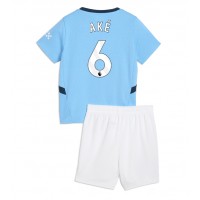 Manchester City Nathan Ake #6 Heimtrikotsatz Kinder 2024-25 Kurzarm (+ Kurze Hosen)